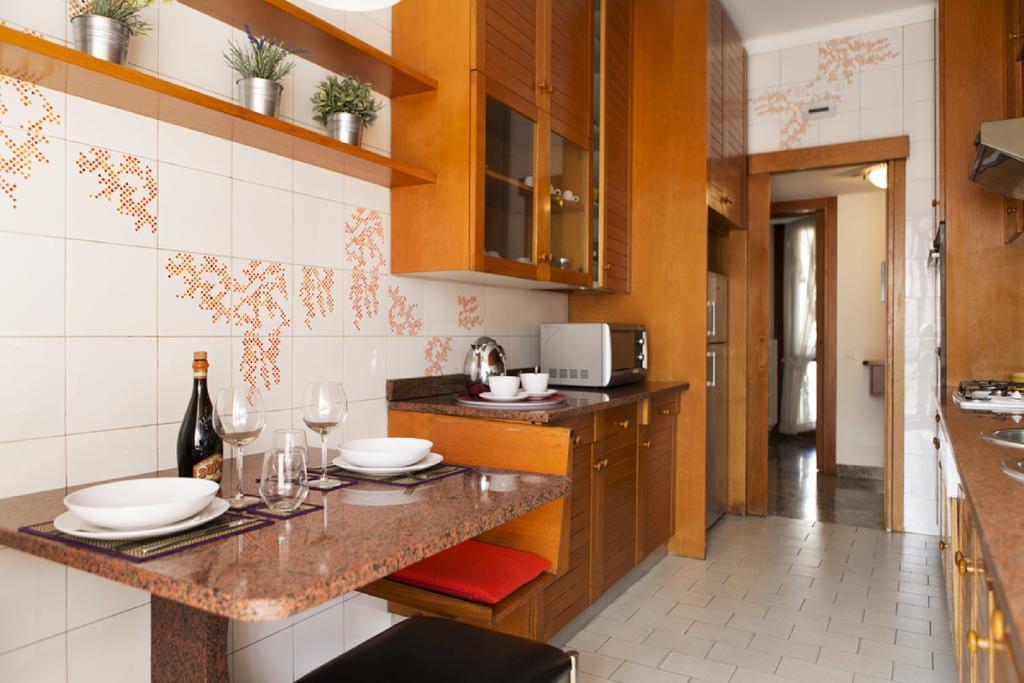 Fiera Monterosa 11 Apartment ميلان الغرفة الصورة