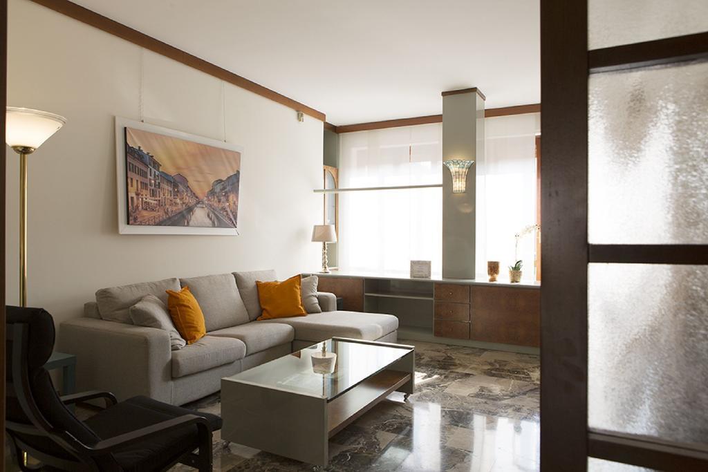 Fiera Monterosa 11 Apartment ميلان الغرفة الصورة